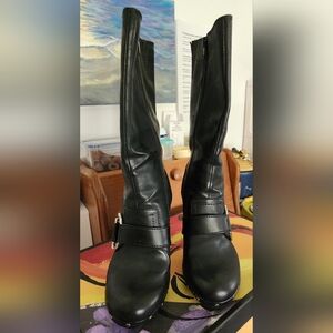 Fioni brand, size 7, black, 4" heel, womens boots